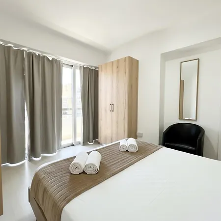 Finikoudes Nest 3 Apartment Larnaca