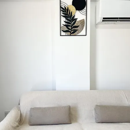 Apartment Finikoudes Nest 3