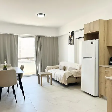 Apartment Finikoudes Nest 3 *